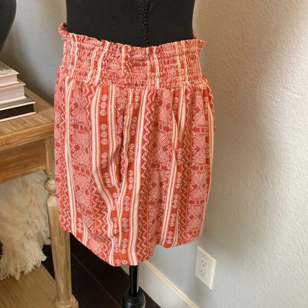 Knox Rose Aztec Pattern Elastic Shorts - Picture 4 of 8